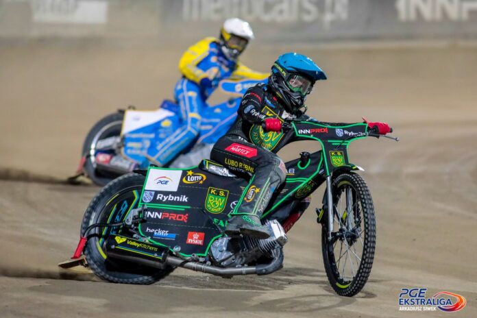 544841494_1297893675463524_7435955389768834540_n