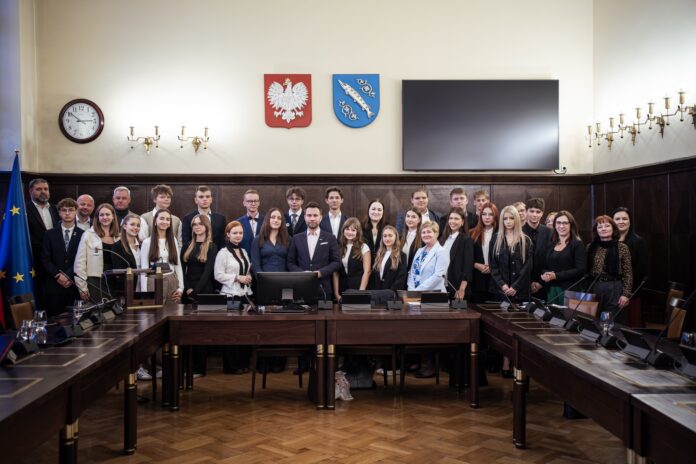 559309377_1243950047771293_3356660659392206172_n