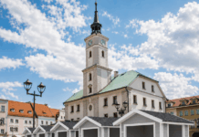 Gliwice: Nowocześnie i minimalistycznie. Nowe domki na miejskie wydarzenia
